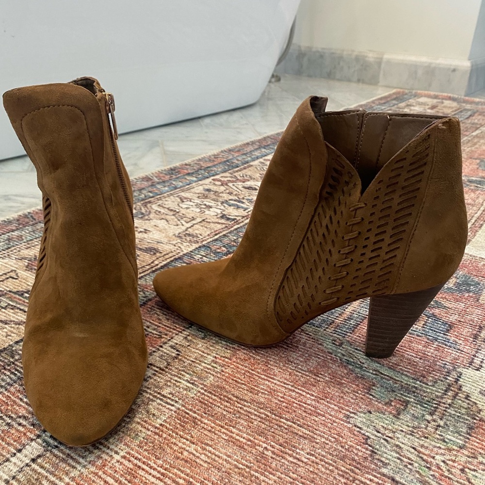 Vince Camuto Rotiena Suede Laser Cut Booties 7.5